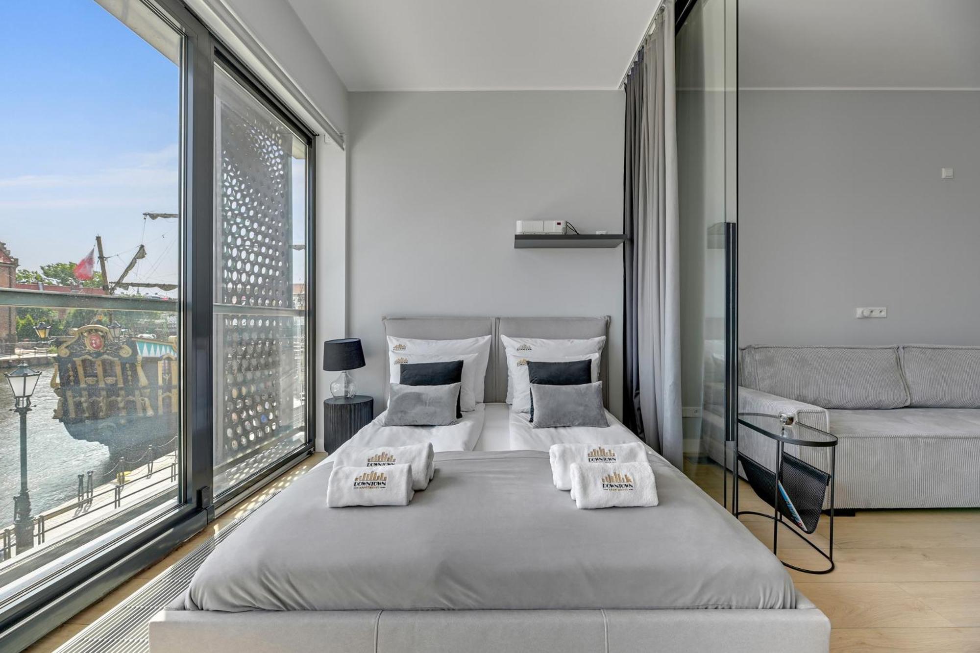 Symfonia Amazing River View Apartment By Downtown Apartments Гданьск Экстерьер фото